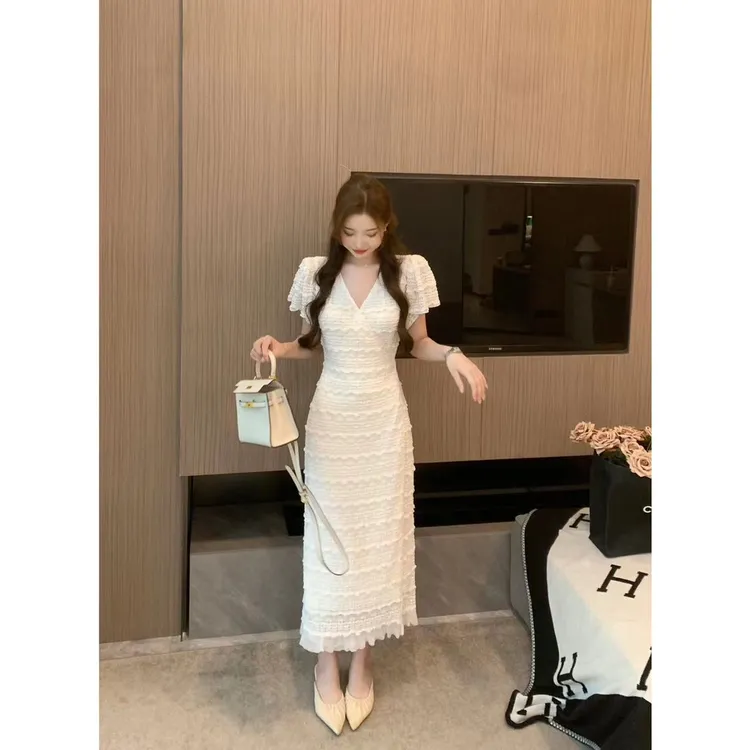 夏季新款女时尚气质高级感女神约会蕾丝茶歇法式修身显瘦连衣裙