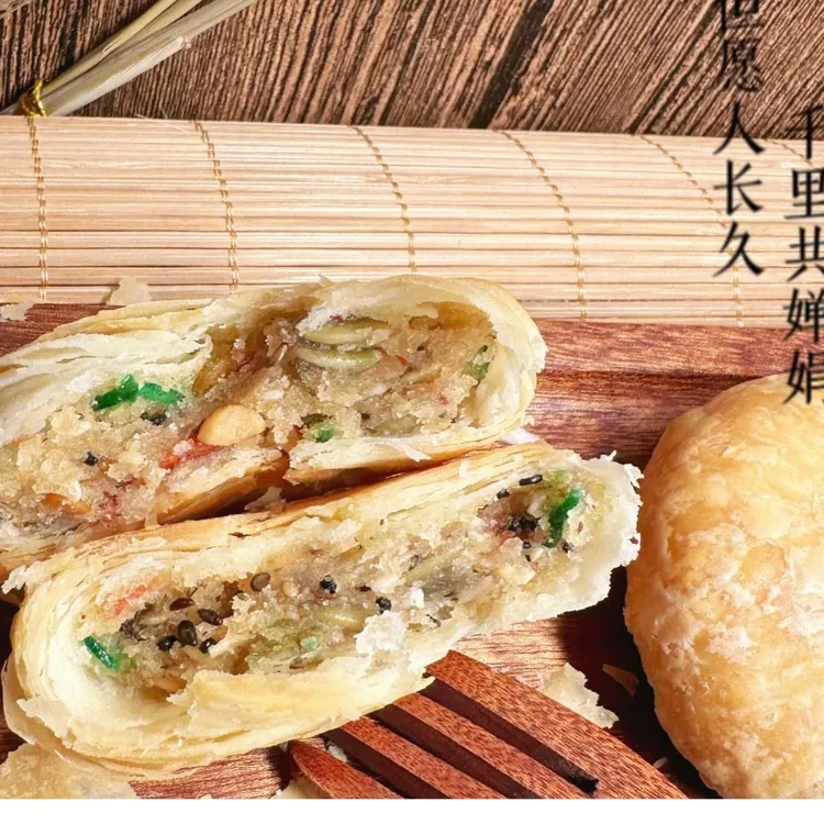 新麦源纯手工酥皮老月饼传统口味小时候的味道酥的掉渣