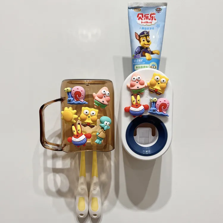 2023新款懒人挤牙膏神器壁挂式可爱卡通儿童牙膏置物架创意挤压器
