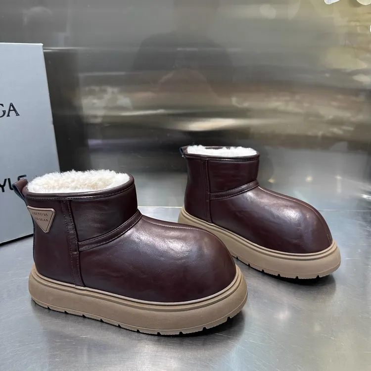 网红爆款卡皮巴拉皮面厚底雪地靴女2025冬季加厚保暖短筒面包鞋子