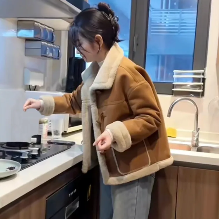 百搭洋气麂皮绒皮毛一体外套女2025秋冬季小个子保暖加厚长袖上衣