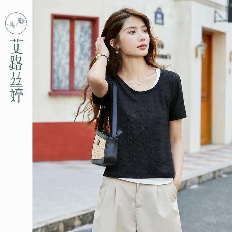 艾路丝婷拼接假两件上衣女短袖2025夏季新款显瘦正肩撞色高贵女装
