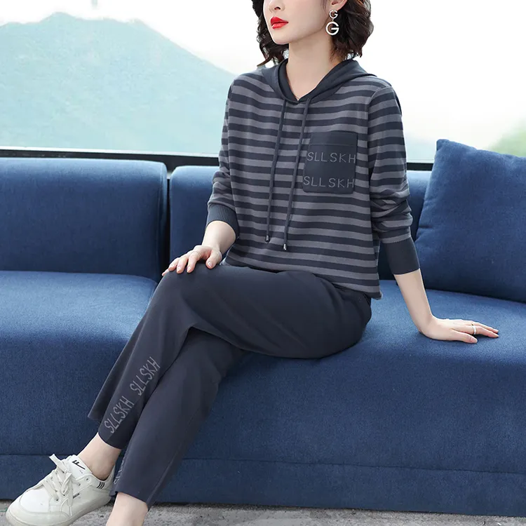 春秋新款2025运动服套装女休闲时尚显瘦遮肉中年妈妈装两件套卫衣