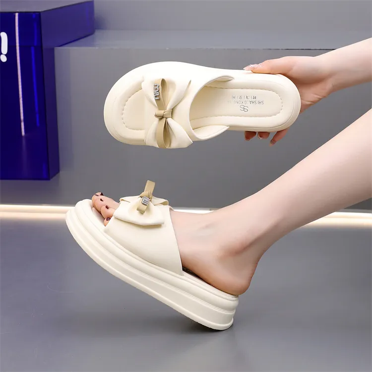 厚底拖鞋女2024夏季新款外穿软底百搭防滑增高一字带凉拖鞋大码43