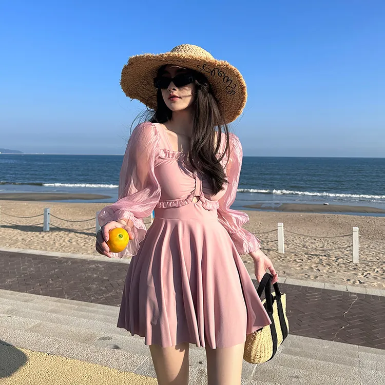 大码泳衣女显瘦气质长袖法式收腰遮肚保守裙式连体胖mm200斤ins