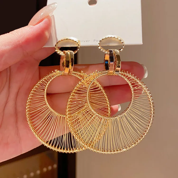 铜合金耳饰 2024年新款爆款夸张金属冷淡风大耳环气质高级感耳饰