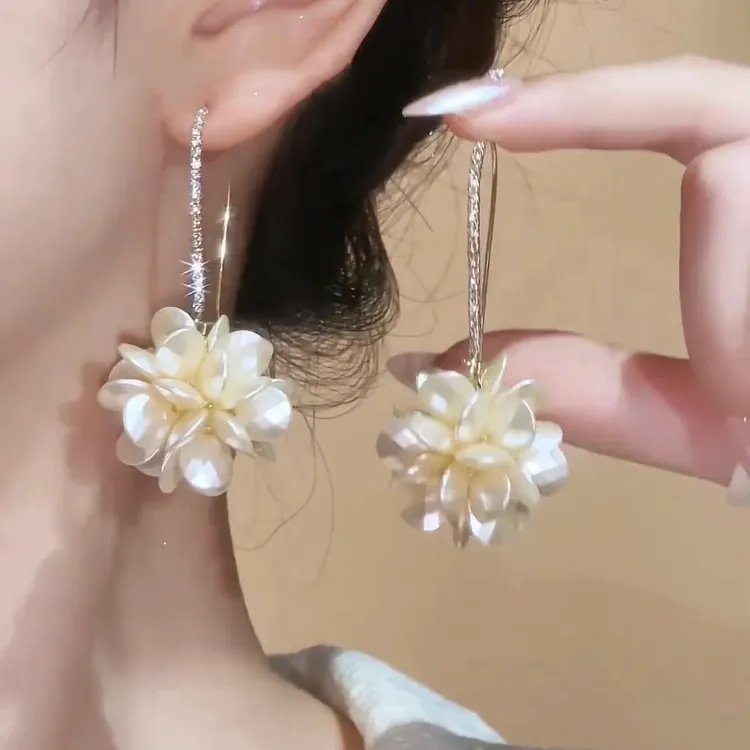 合金仿珍珠耳饰 韩国镶钻花朵珠珠耳环法式耳坠百搭高级感耳饰女