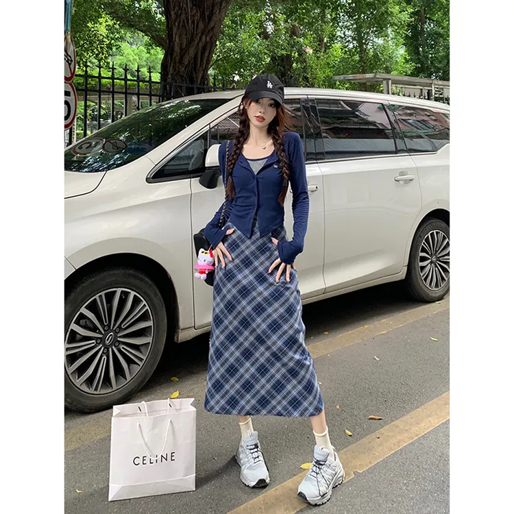 2024新款两件套入秋一整套设计感纯欲长袖上衣格子半身长裙女秋季