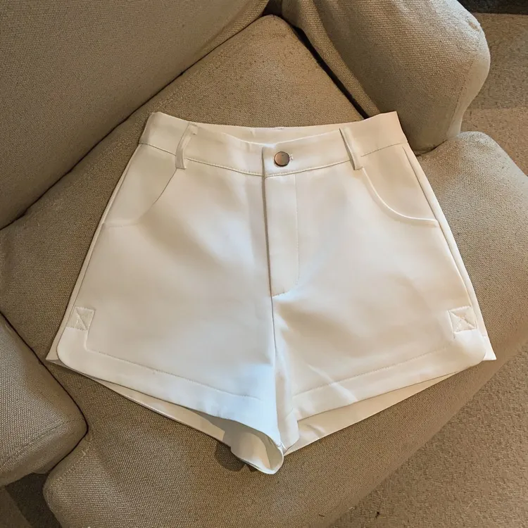 黑色西装短裤女春夏款高腰小个子a字型显瘦休闲外穿辣妹白色热裤
