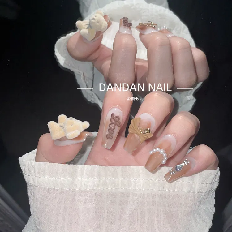 纯手工穿戴甲美拉德小熊中梯夏天氛围感可爱拿铁短款 指甲美甲