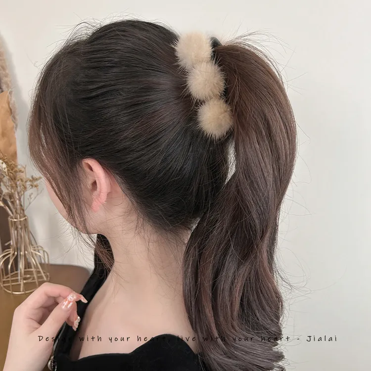 水貂毛发夹秋冬毛绒高马尾抓夹后脑勺鲨鱼夹子香蕉竖夹发卡女头饰