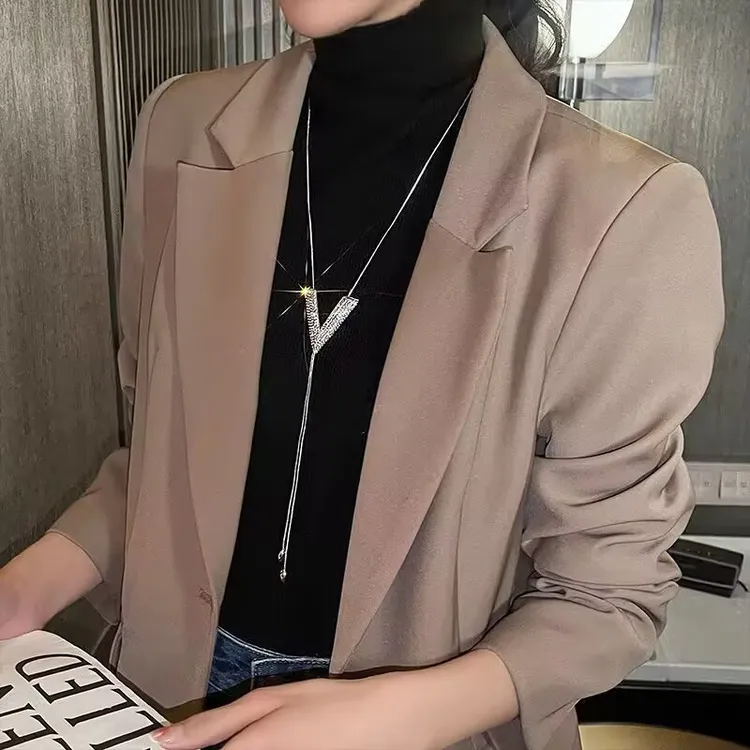 铜合金项链 秋冬时尚长款高档毛衣链高级感项链轻奢小众设计配饰