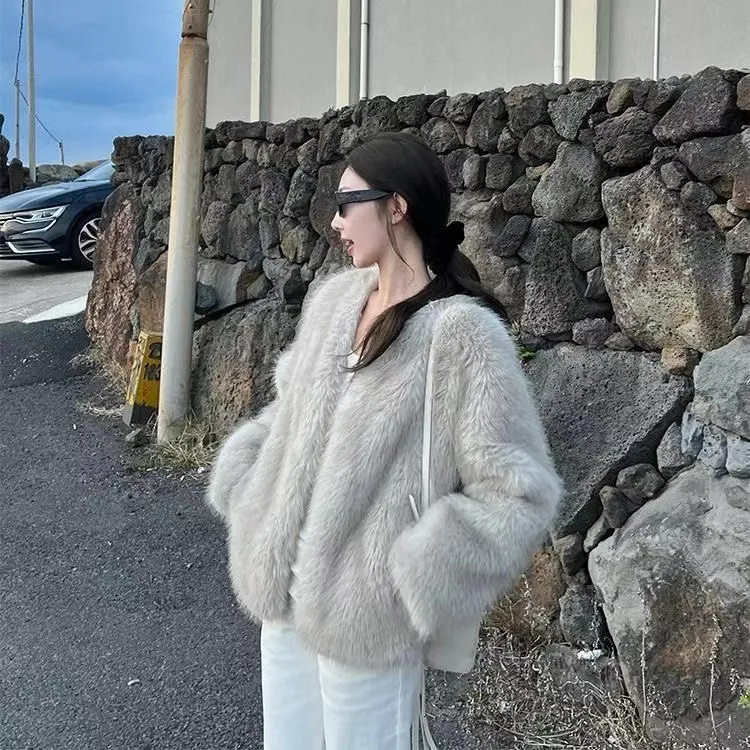 以假乱真2.0 毛料升级 V领版本仿狐狸毛皮毛一体外套