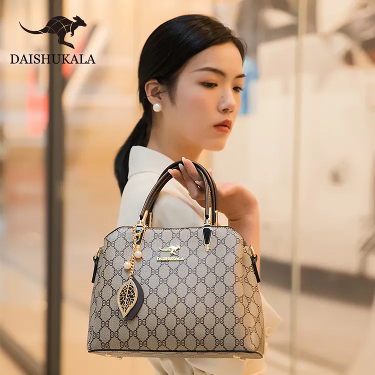 高档轻奢浅色女包纹理经典耐看百搭中年女士女款大气高档轻奢包