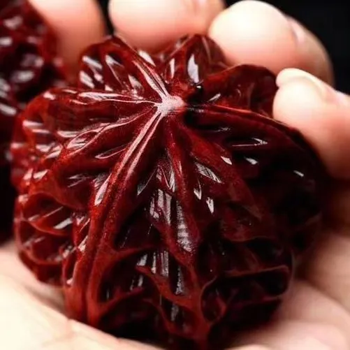 小叶紫檀核桃手把件木雕健身球手球实木保健球送礼收藏家居摆件