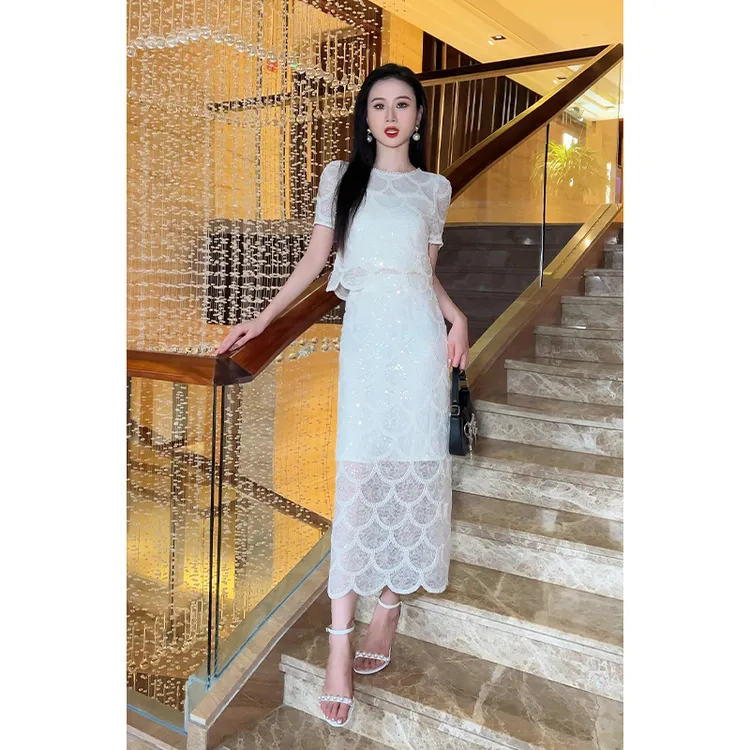 格润雅【美人鱼】两件套女夏季新款轻奢气质短袖上衣显瘦半身裙套装