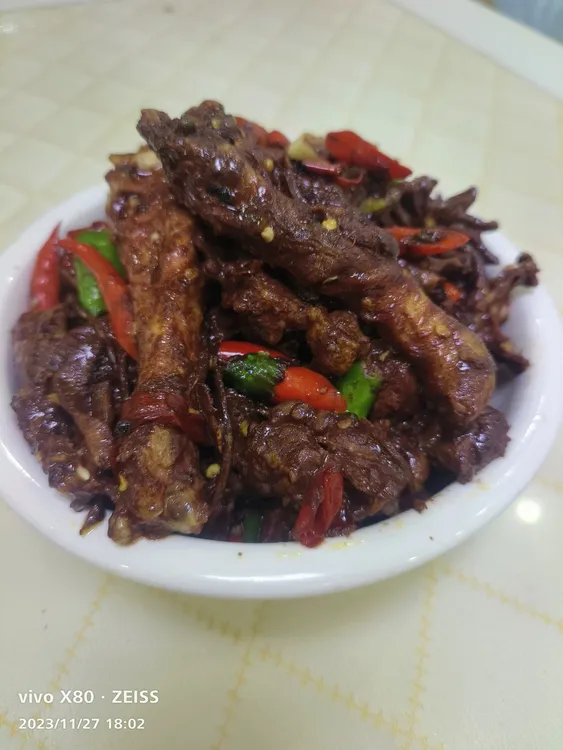 永州血鸭现杀现炒现卖