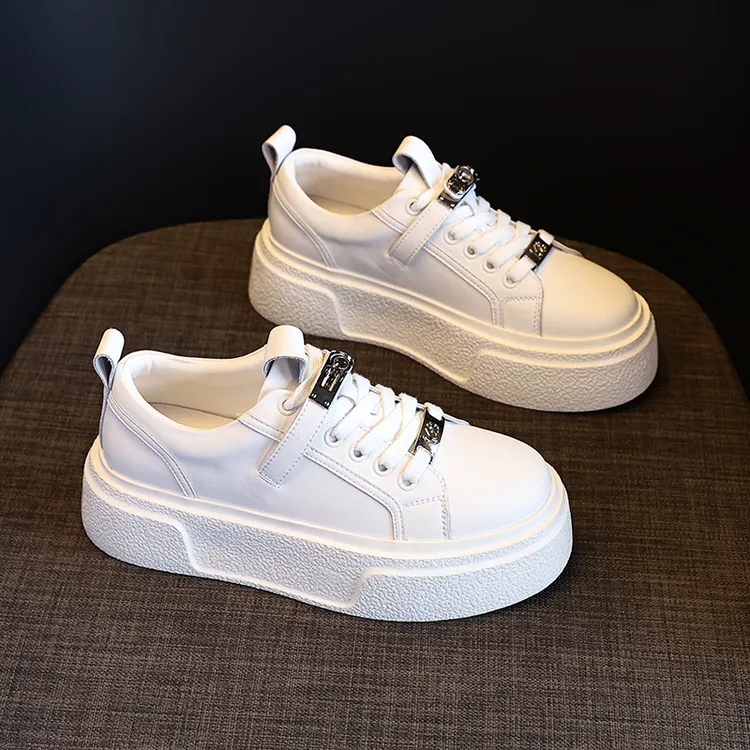 专柜正品2024春秋新款金属扣系带小白鞋女厚底真皮运动鞋休闲板鞋