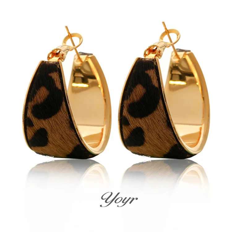 YOYR 铜合金绒毛耳饰 雅丹风豹纹耳环新年礼物秋冬时髦气质耳圈