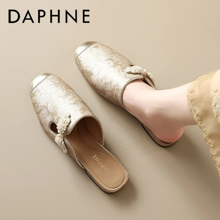 达芙妮新中式国风粗跟包头拖鞋女2025年夏新款真皮一脚蹬半拖凉鞋