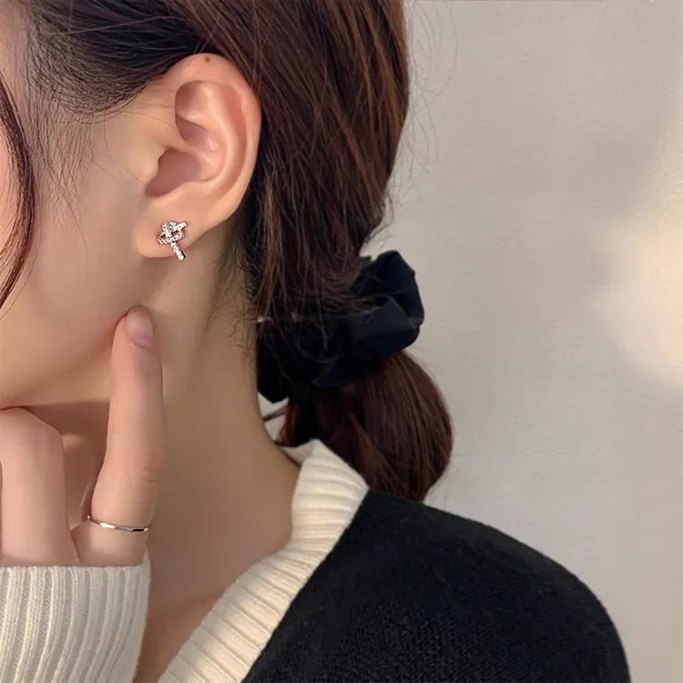 铜合金耳饰 无痛打结耳夹女蚊香盘耳环小众设计小巧简约气质耳饰