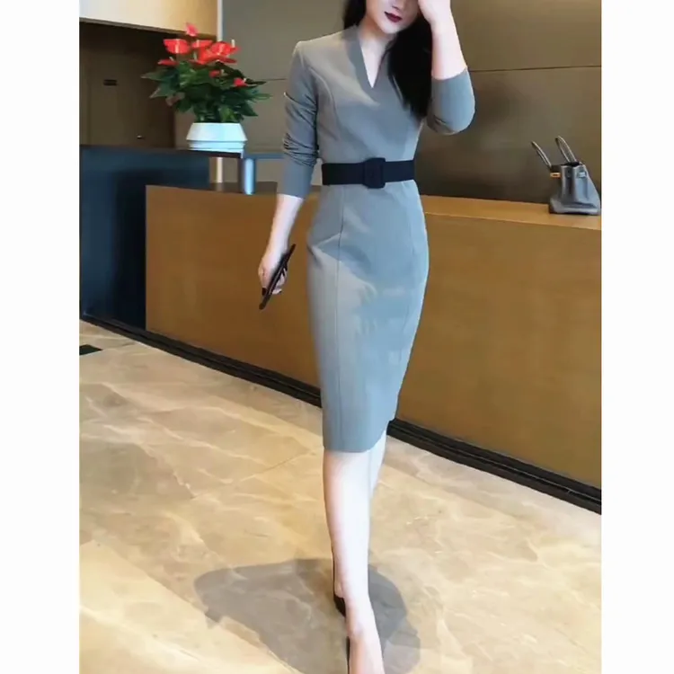 23625大爱美依缘2023秋季新款轻熟风高级感连衣裙中长款修身女裙