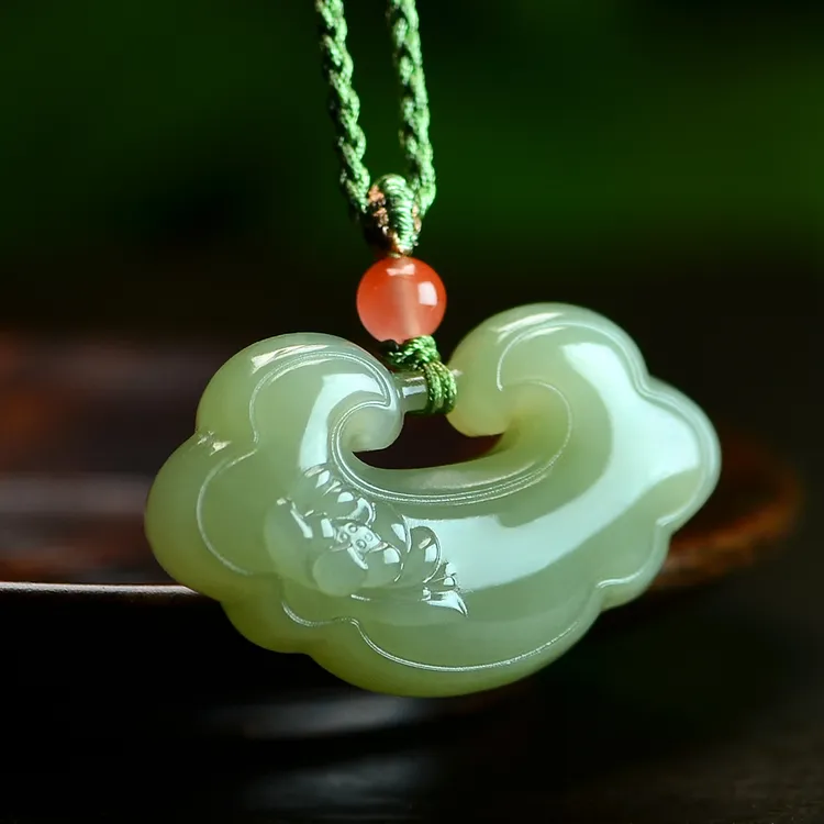 和田玉吊坠莲花如意锁平安锁手工雕刻项坠妈妈女款祥云锁国风气质