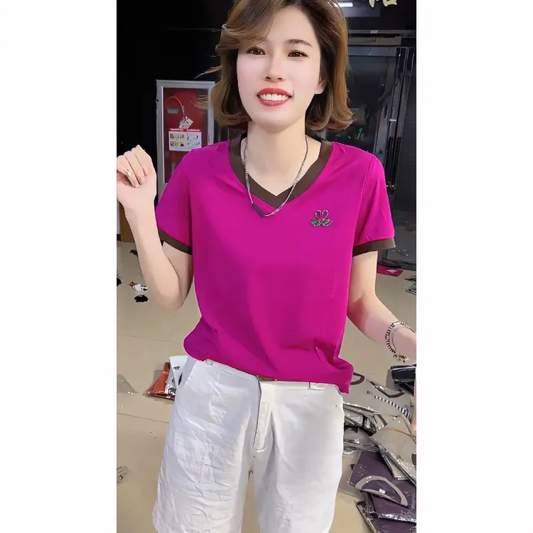 大码女装夏季黑天鹅镶钻重工藏肉显瘦薄款正肩V领拼色短袖t恤女