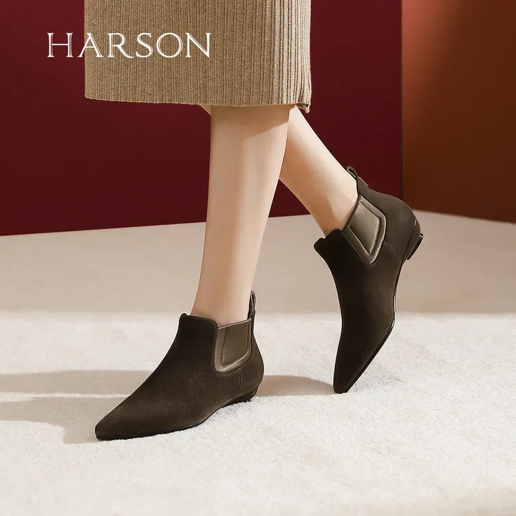 2025哈森复古切尔西时尚真皮靴秋冬新款及裸靴时装短靴 HWA240125