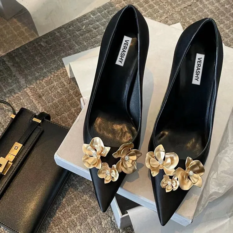 断码清仓一路生花~金色花卉水钻高跟鞋女2025新款性感黑色细跟