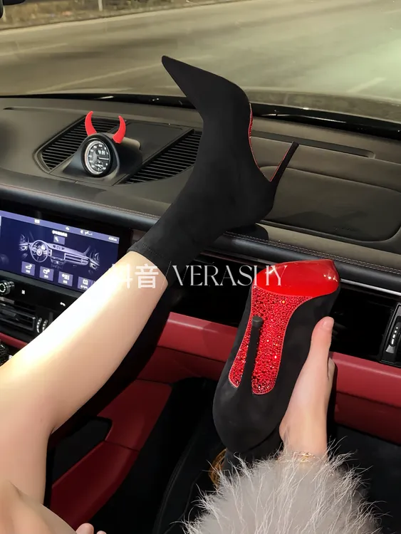 【显高显瘦显腿长】弹力瘦瘦靴红底水钻黑色气质尖头细高跟短靴袜靴