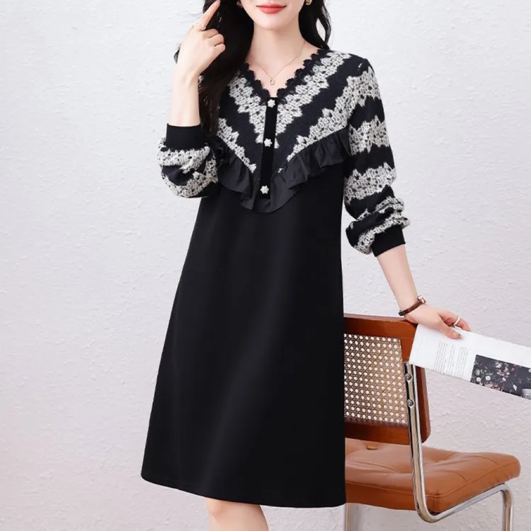 2024秋冬新款丝绒拼接法式复古气质百搭宽松显瘦遮肚减龄连衣裙