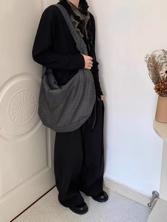 韩版日系大容量2024秋新格纹轻便简约高级感慵懒风中性通勤托特包