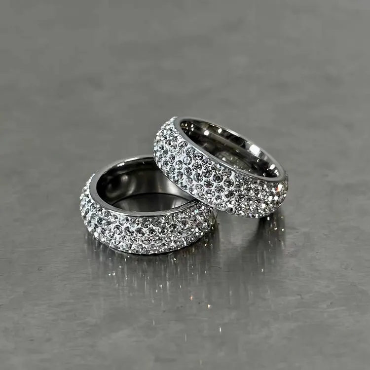 七只鹿 钛钢戒指 【满天星】欧美流行钛钢饰品5排白泥弧面满钻戒指