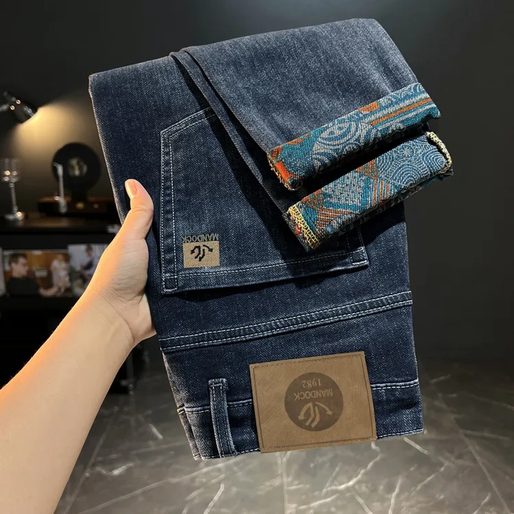 轻奢正品牛仔裤男士秋季新款潮流弹力修身直筒裤百搭印花长裤子男