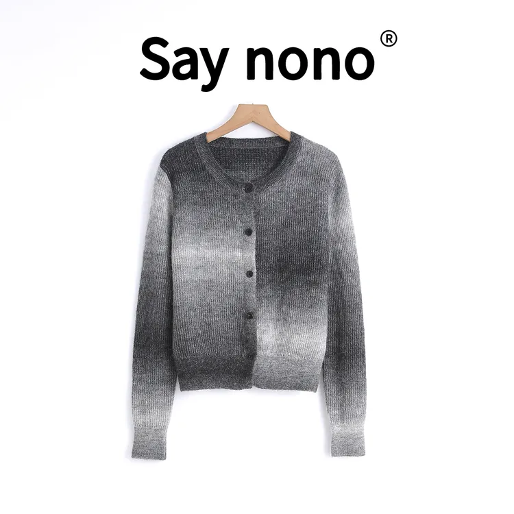 懒猫nono│Saynono 渐变色＿通勤风软糯羊驼羊髦针织衫 /SYAA3107