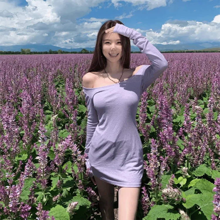 2024新款复古美式辣妹紫色正肩修身U领长袖T恤上衣绝美防晒衫女