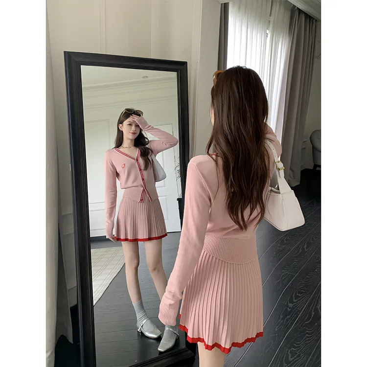 法式小香风时尚收腰显瘦V领长袖开衫针织衫上衣设计感小众百褶裙