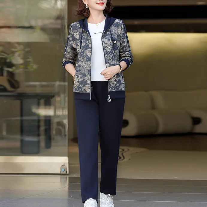 妈妈休闲运动套装春秋连帽中老年女装秋装外套印花上衣时尚两件套