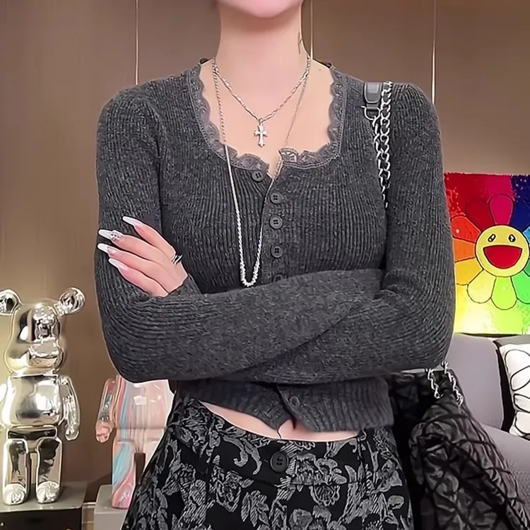 2025春秋季新款针织衫女单排扣气质蕾丝边拼接圆领长袖上衣H2-20