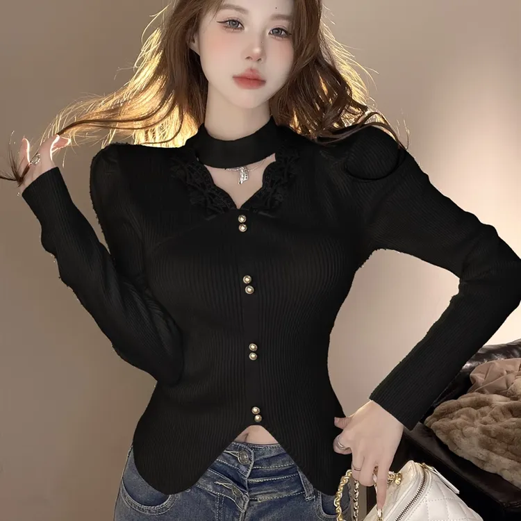 2026秋冬季V领拼接蕾丝边修身甜美单排扣挂脖不规则毛针织衫H4-12