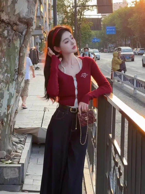 假两件红色挂脖长袖针织衫女秋冬季设计感辣妹修身显瘦上衣G1-72