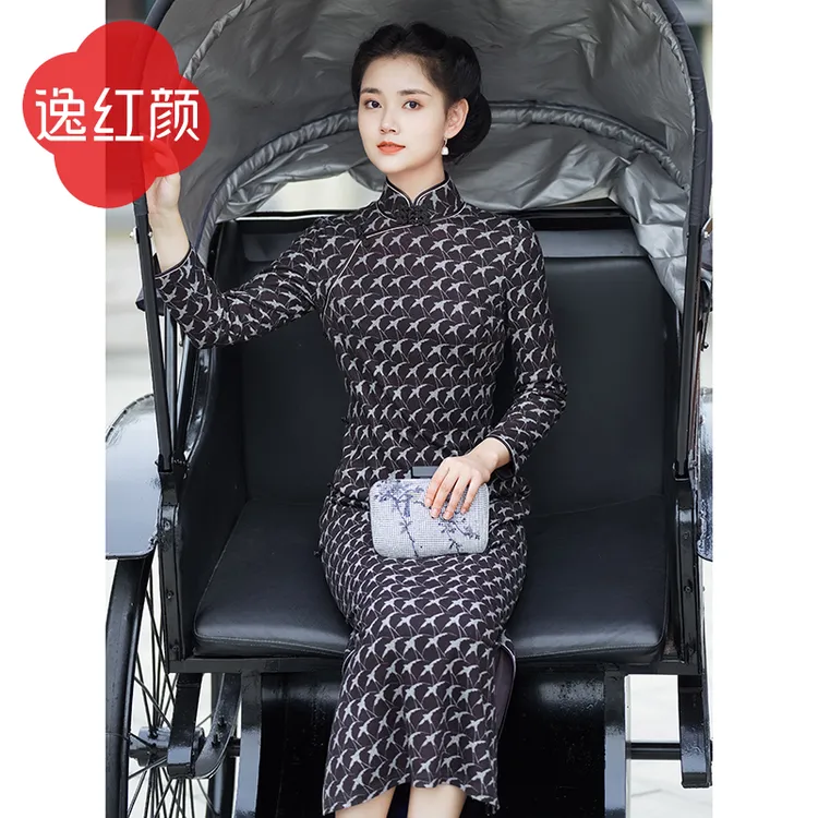 上海逸红颜燕归2025秋装新品磨毛针织影视剧同款日常旗袍女装