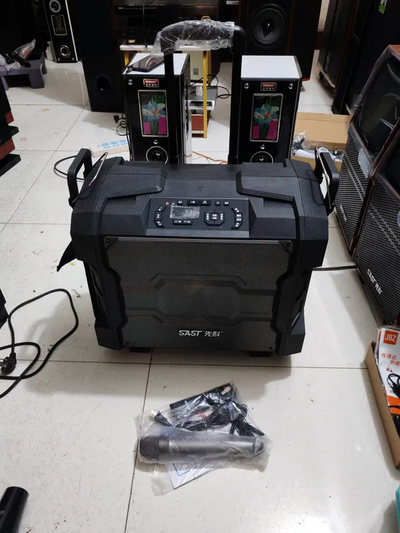 全新的防水拉杆音箱，可以插U盘连蓝牙460不包邮