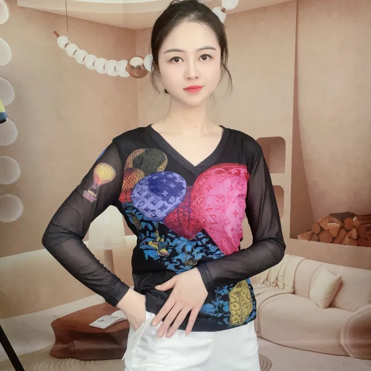 新款女装初秋款时尚百搭显瘦气质网纱短袖V领T恤印花上衣A158
