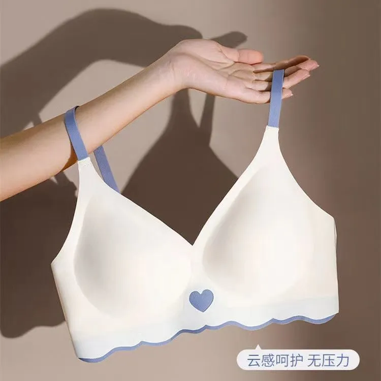 少女的故事无痕薄款小胸聚拢无钢圈防下垂大胸显小运动舒适文胸罩