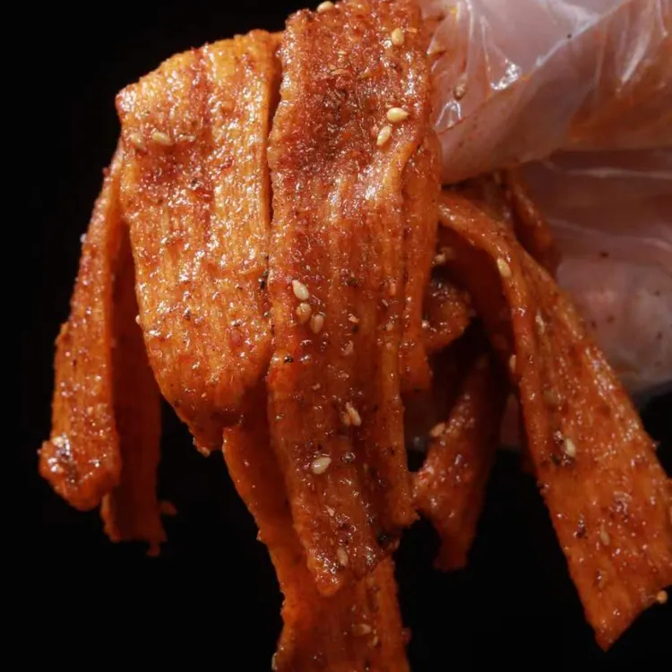 手工辣条零食麻辣五香童年回忆小吃真空包装休闲