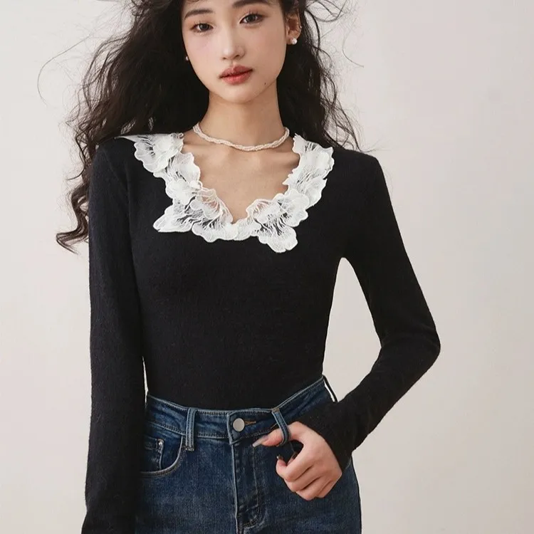 2024秋冬新款法式复古蕾丝拼接v领针织衫设计感小众修身显瘦上衣