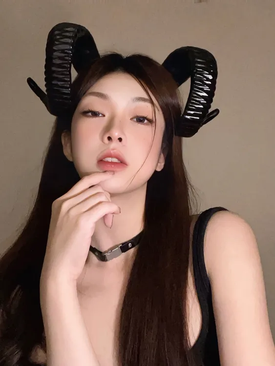 黑暗系万圣节派对魅魔恶魔角山羊角头饰发箍cosplay发饰牛角发箍