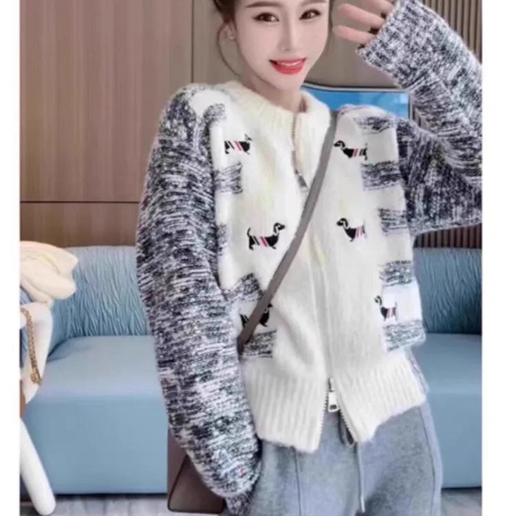 撞色小狗刺绣拉链毛衣开衫女春秋2025设计感减龄洋气长袖针织外套